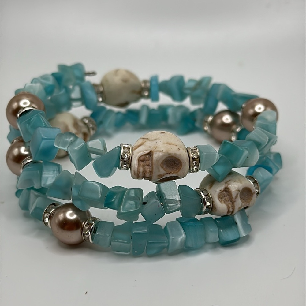 Hand made blue chip skull sparkling bracelet